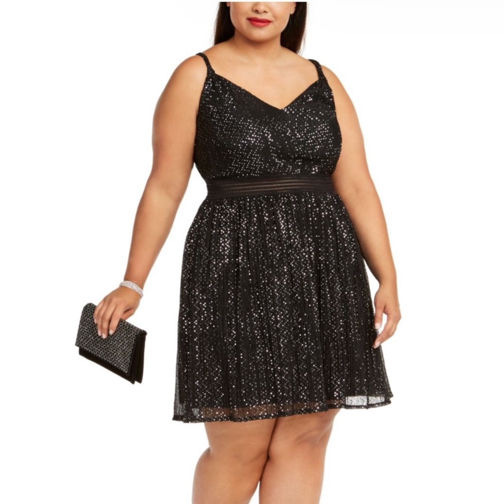 CITY STUDIO Women Black Spaghetti Strap
Empire Waist Party Dress Plus